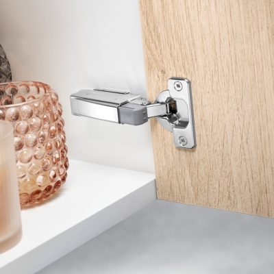 Bisagra CLIP 100° Brazo recto, con muelle p/atornillar. Niquelado.